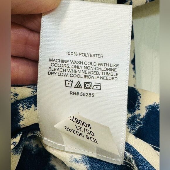 NWT Express Blue Cream Short Puff Sleeve Button Down Shirt Blouse Sz XS - Picture 5 of 7